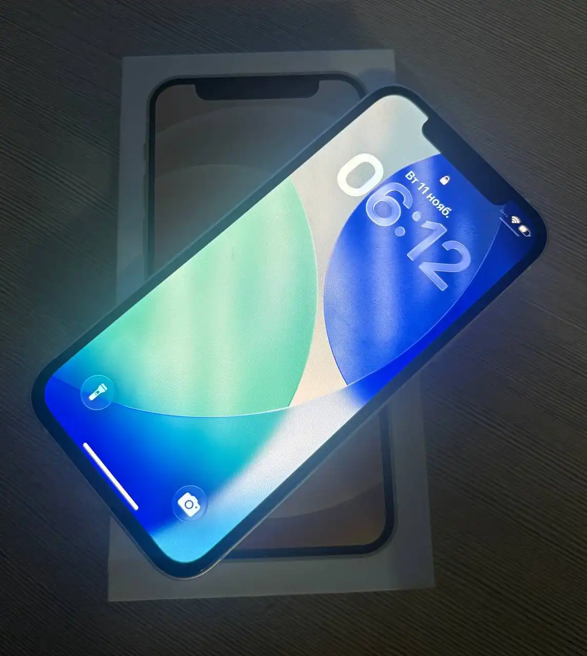 Продам iPhone 12, 64 гб