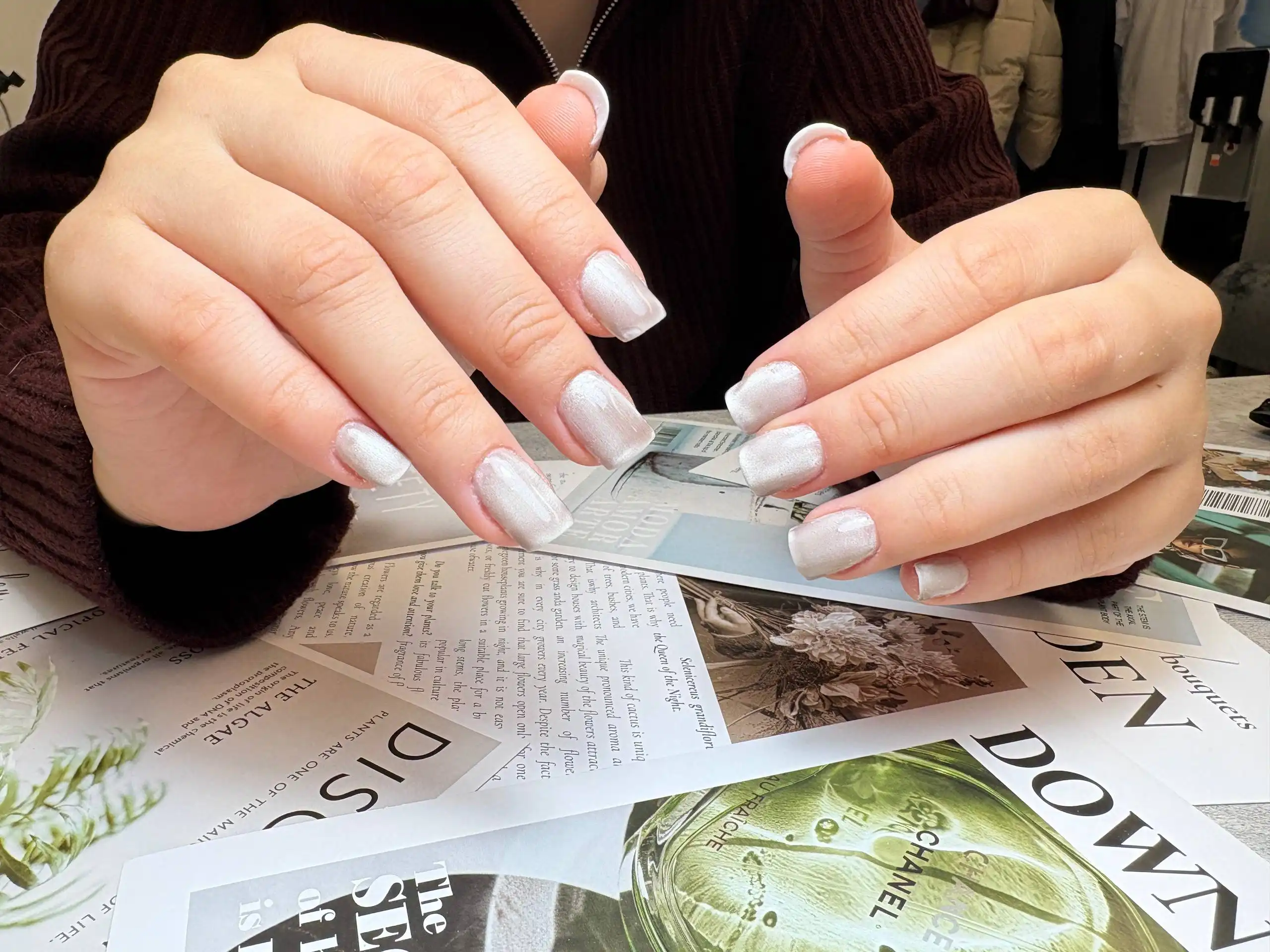 Маникюр и педикюр в уютной студии