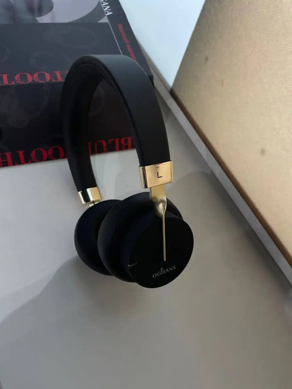 Продажа беспроводных наушников