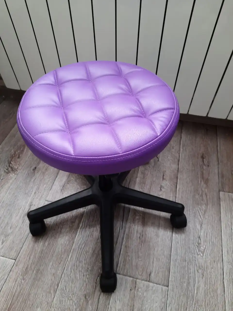 Продажа мебели: матрас, кушетка, стул мастера