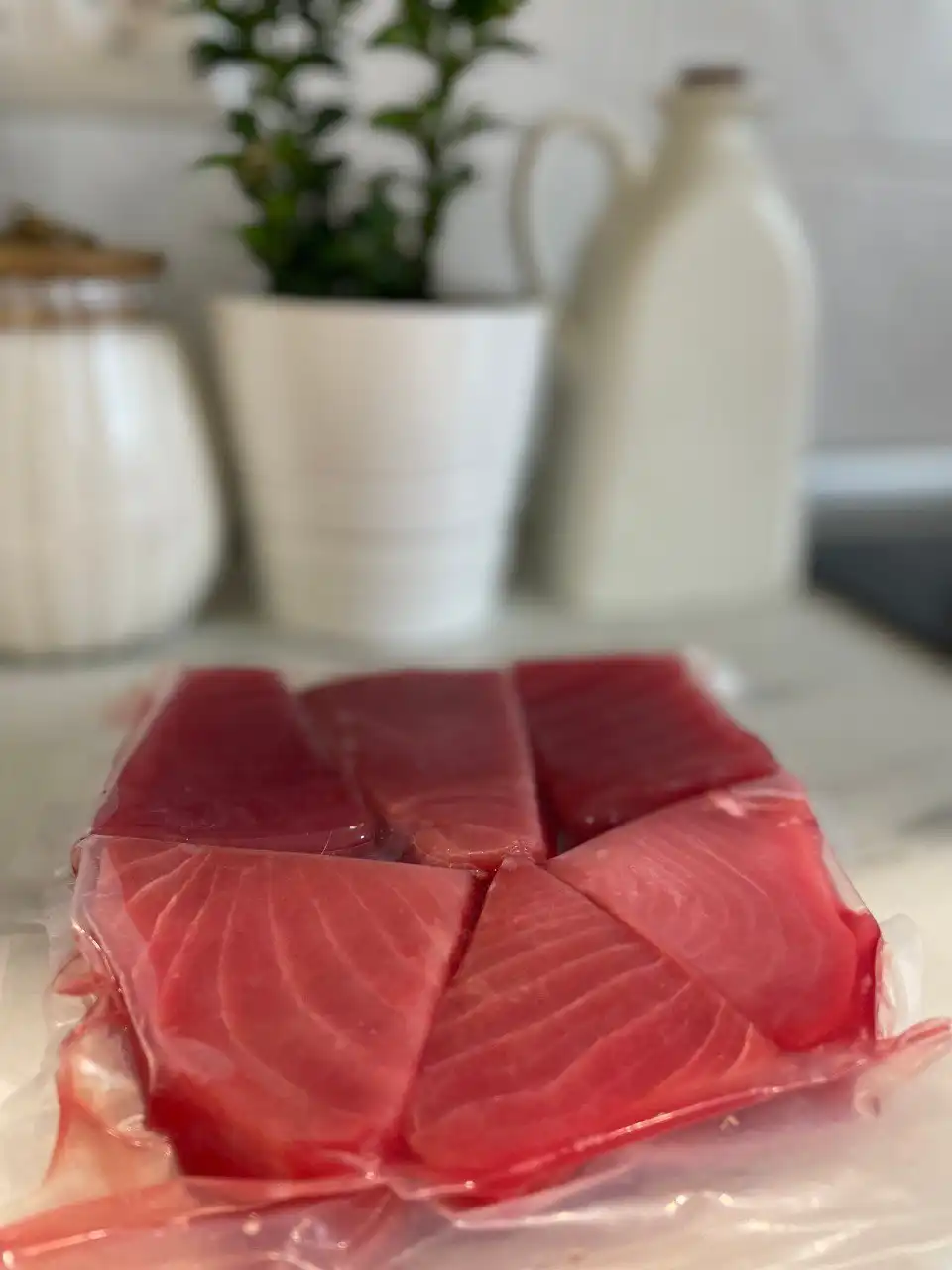 Продажа замороженной рыбы и мяса птицы с доставкой