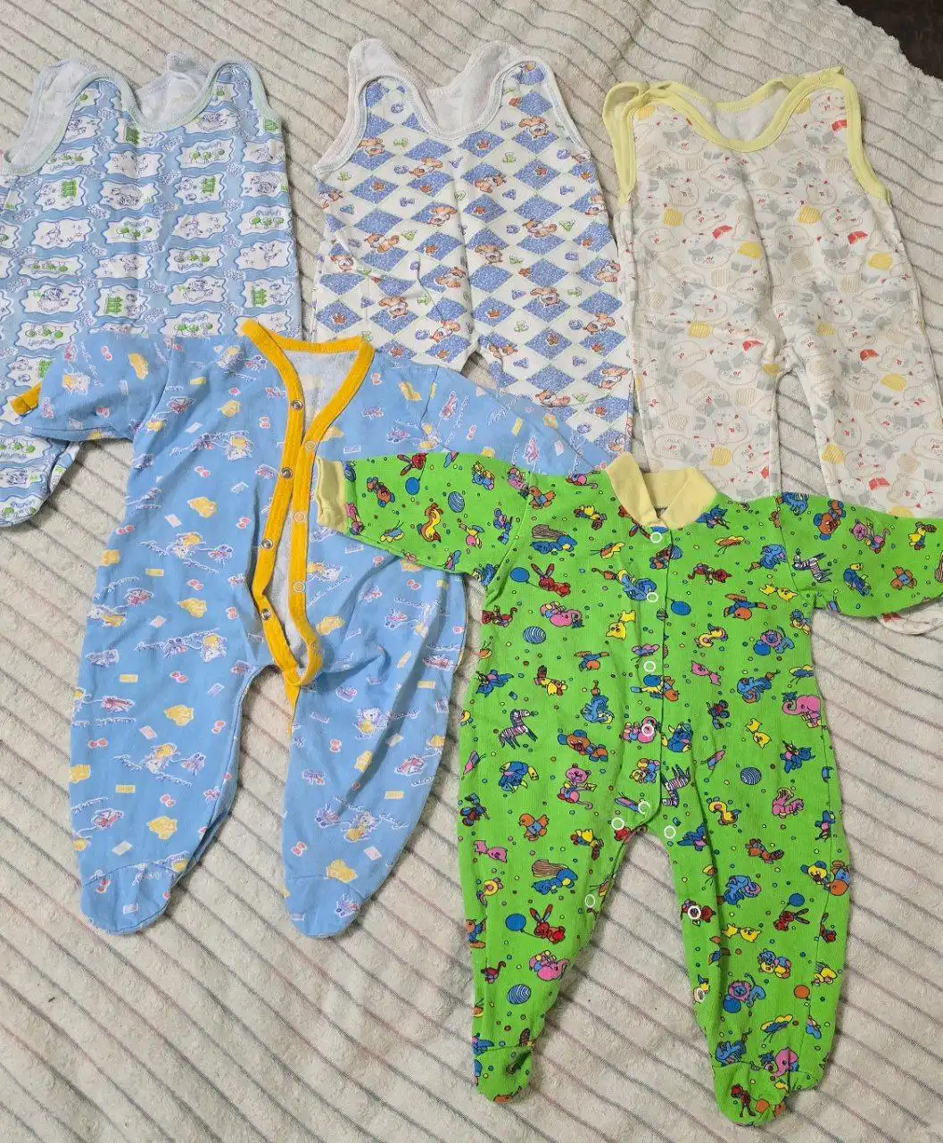 Продам вещи для новорождённого 0-6 месяцев