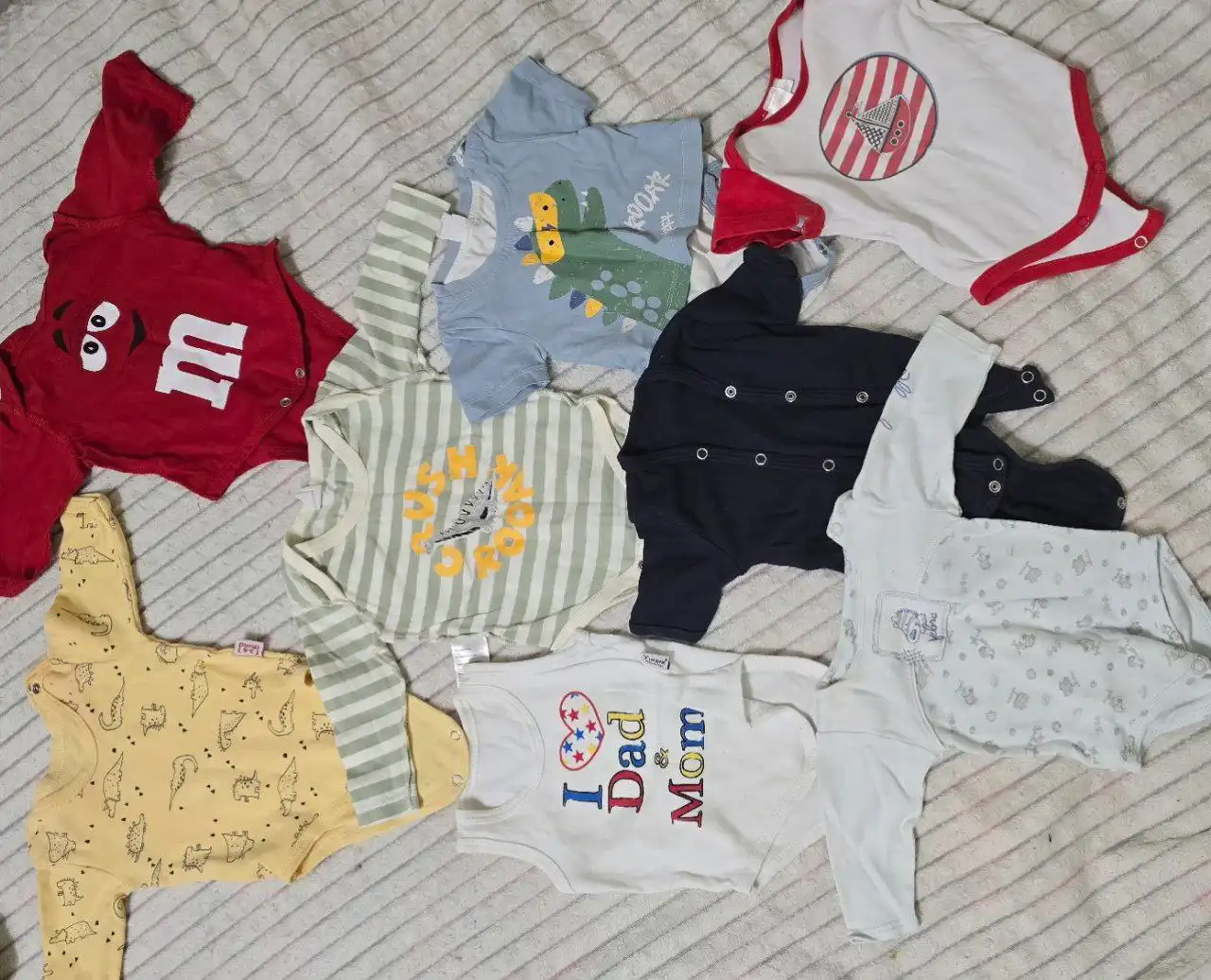 Продам вещи для новорождённого 0-6 месяцев