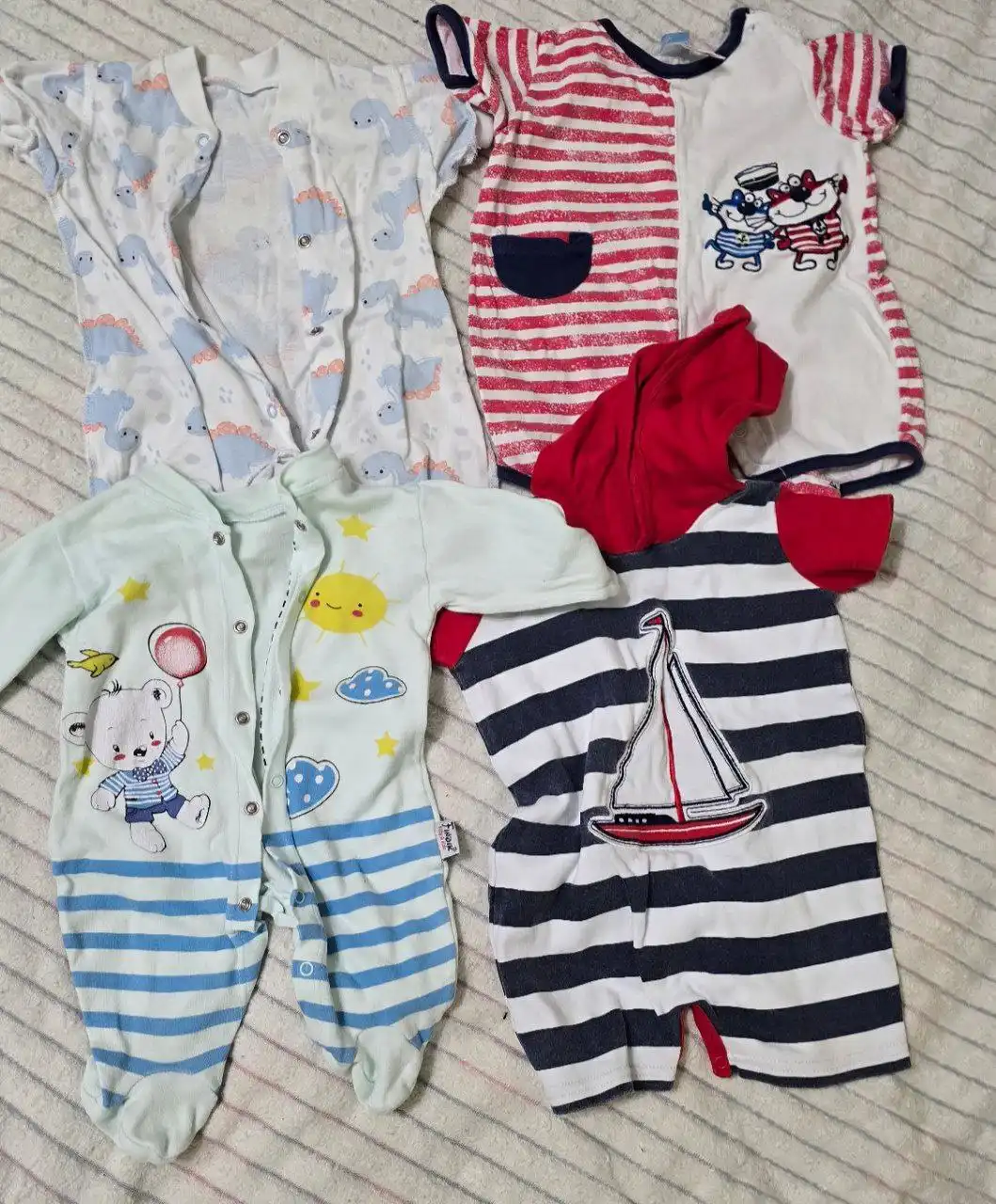 Продам вещи для новорождённого 0-6 месяцев