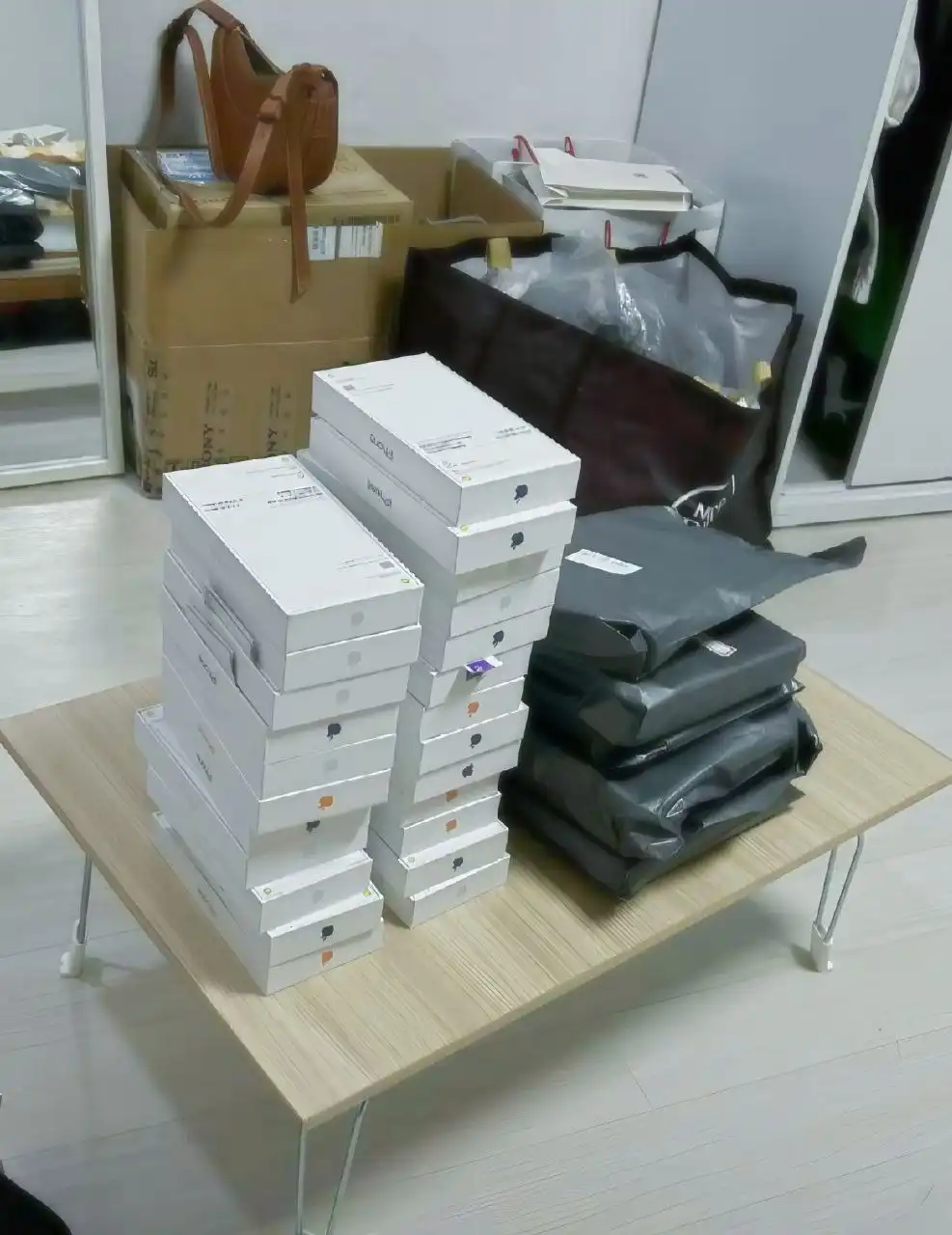 Продажа iPhone 17, 16, 15, 14, 13