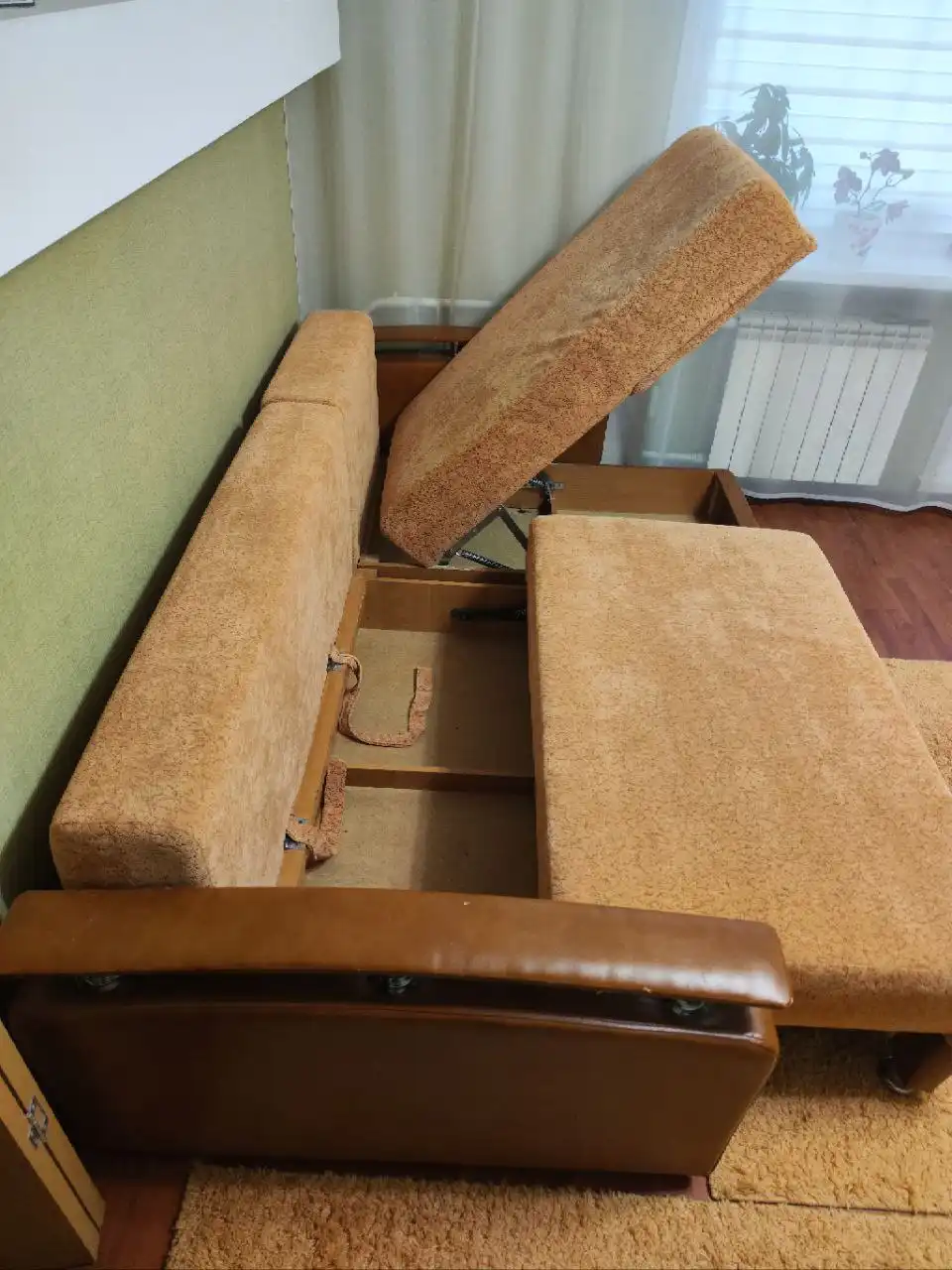 Продам диван в отличном состоянии