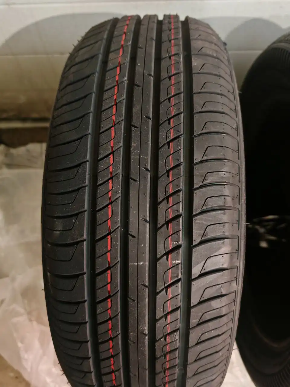 Новые шины Bearway BW366 205/55 R16 - Шины и диски (Запчасти) в Барнаул