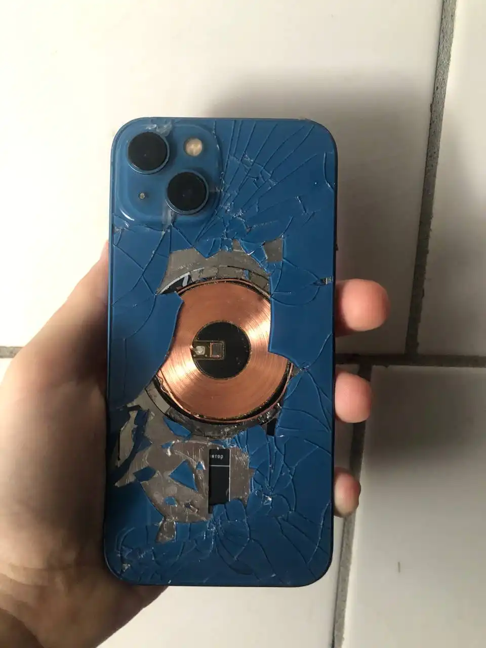 Продам айфон 13 256 ГБ - Смартфоны (Электроника) в Барнаул