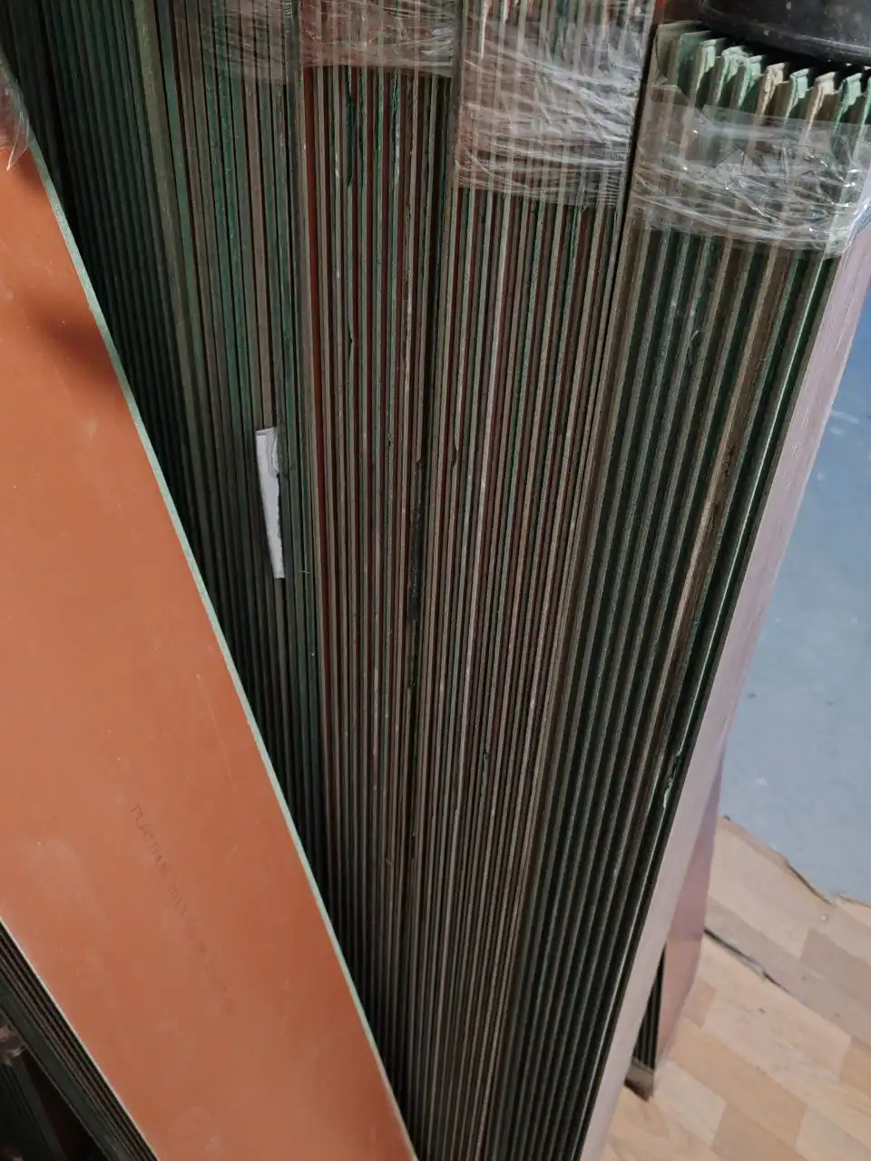 Продам ламинат в хорошем состоянии