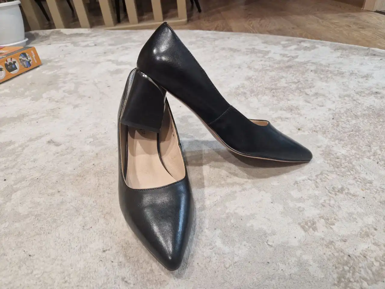 Продажа обуви 38-39 размера в центре Барнаула