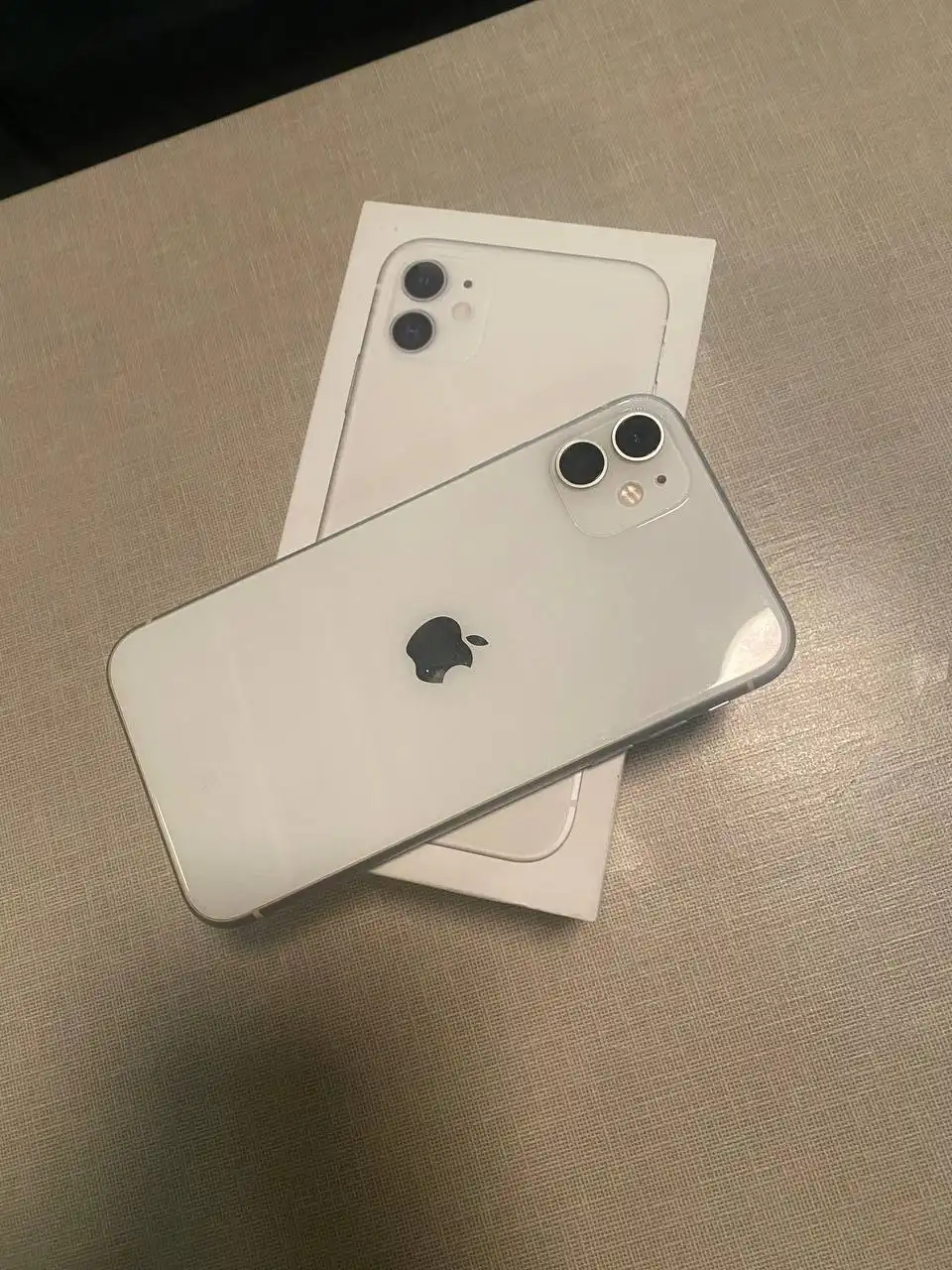 iPhone 11 64GB белый