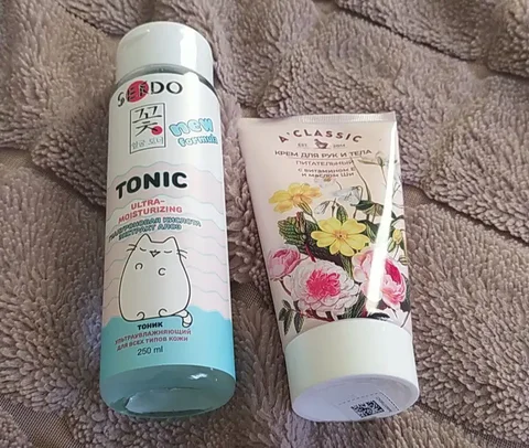 Продам набор тоник для лица и крем для рук и тела - Парфюмерия в Барнаул