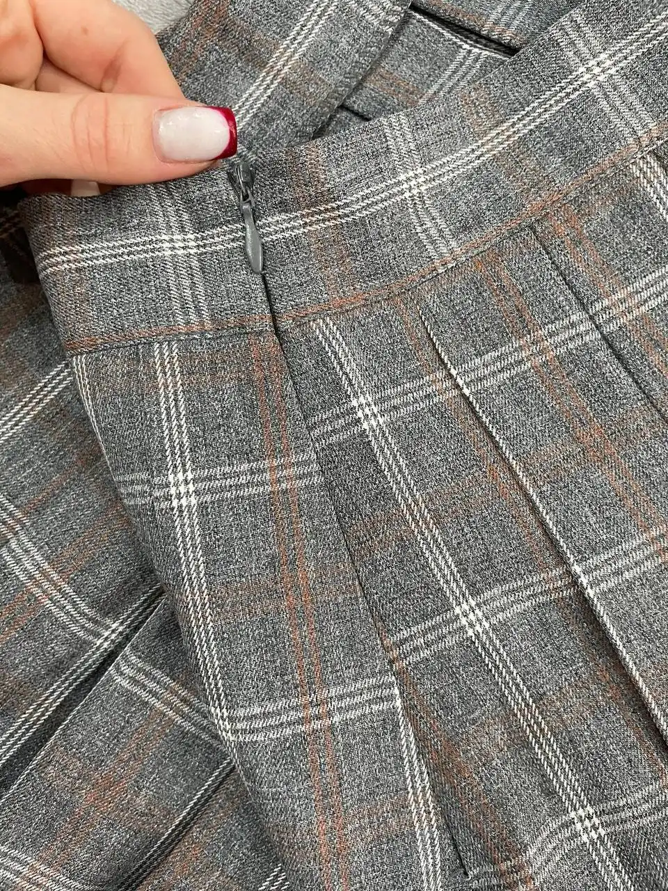 Теннисная юбка и вязаный жилет - Одежда в Барнаул