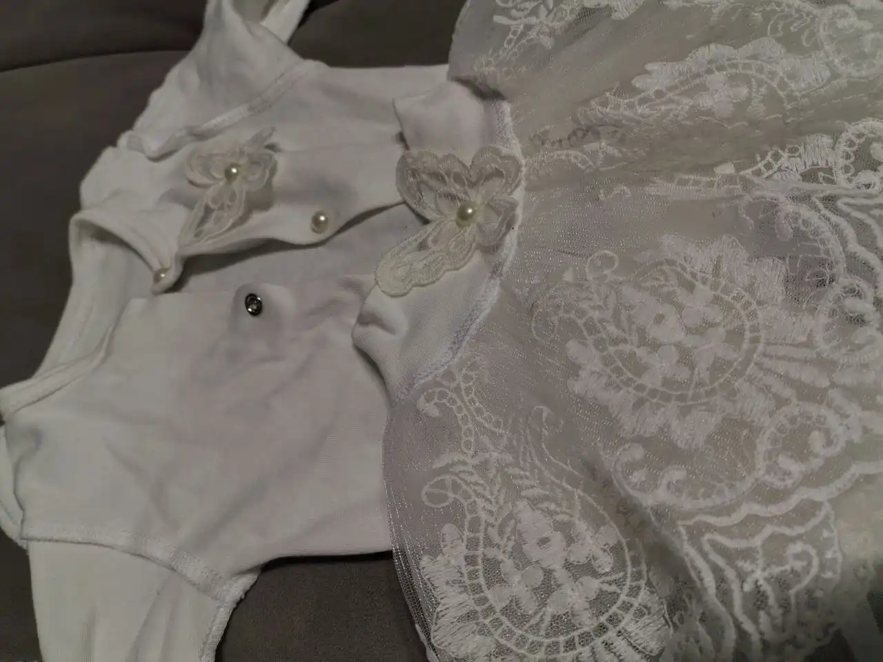 Шикарный комплект комбинезон+юбка для выписки - Одежда для новорожденных (Товары для детей) в Барнаул