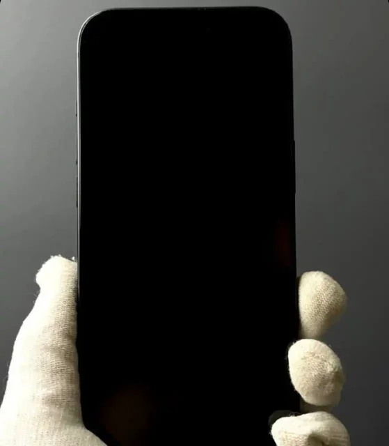 Продам iPhone 15 128gb с двумя SIM-картами - Техника Apple в Барнаул