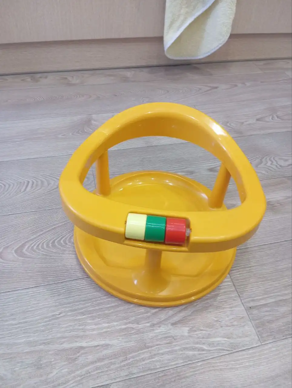 Стульчик детский с ремнями, чехлом и столиком - Детская мебель (Товары для детей) в Барнаул