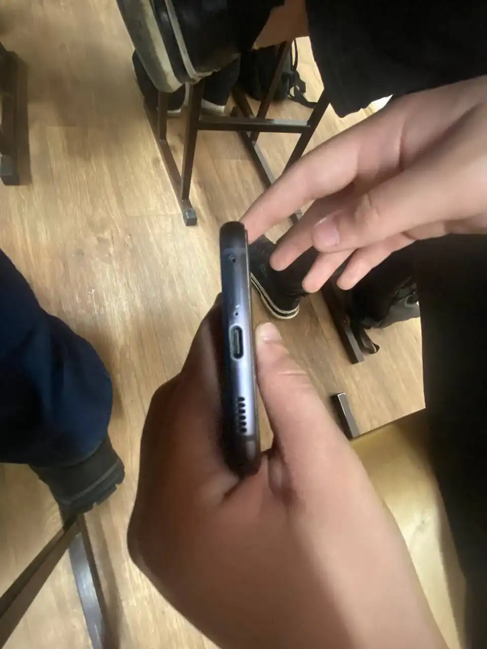 Обмен игровой приставки PS4 на iPhone 11+ - Игровые приставки (Электроника) в Барнаул