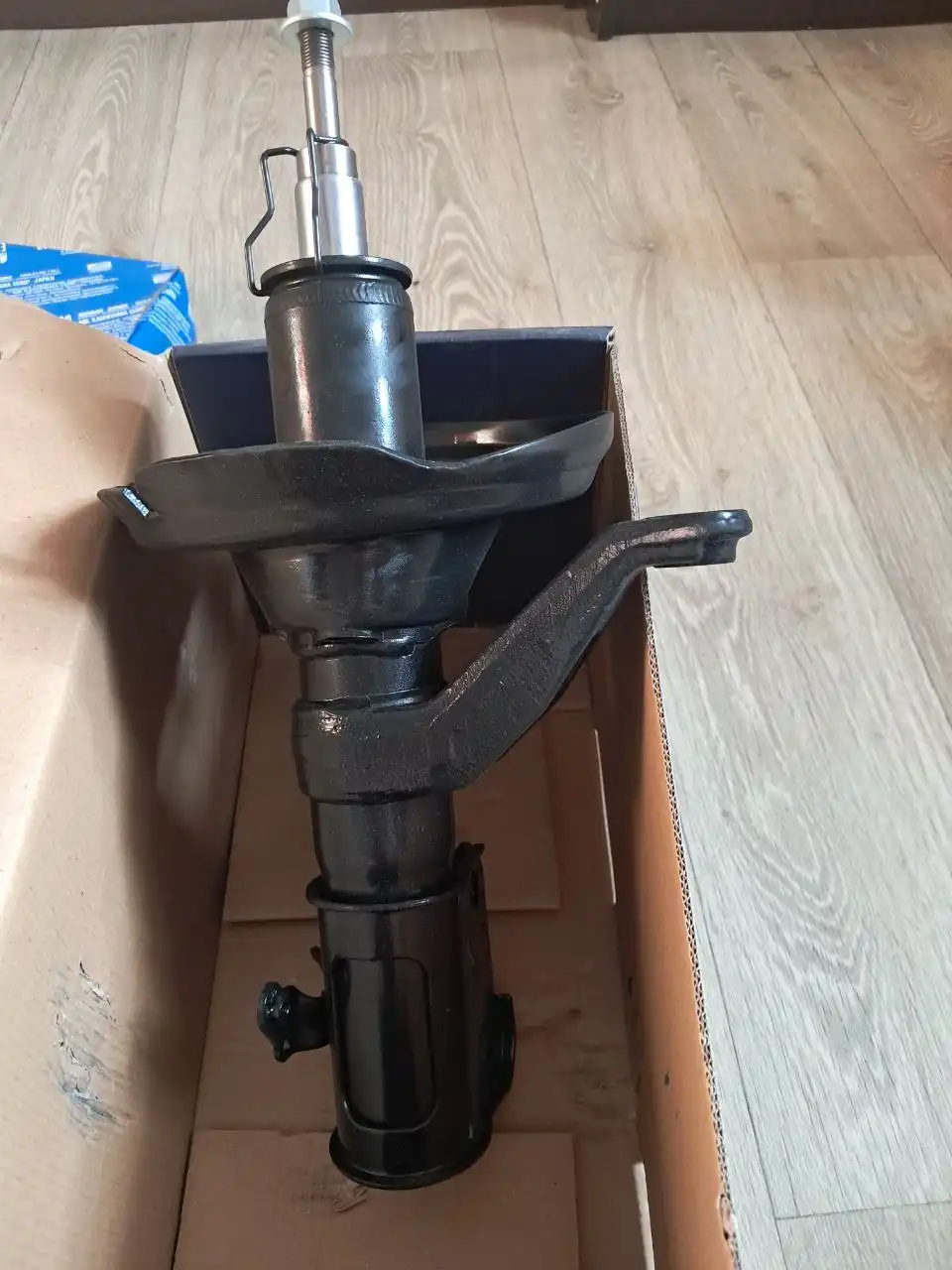 Стойки, опоры и опорные подшипники для Honda Civic ES - Ходовая часть (Запчасти) в Барнаул