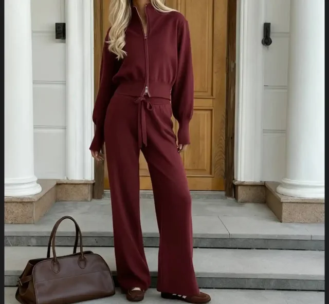 Продам костюм в отличном состоянии - Вечерняя одежда в Барнаул