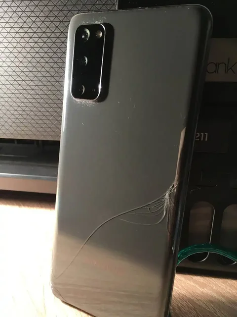 Смартфон Samsung Galaxy S20 128 ГБ - Телевизоры в Барнаул