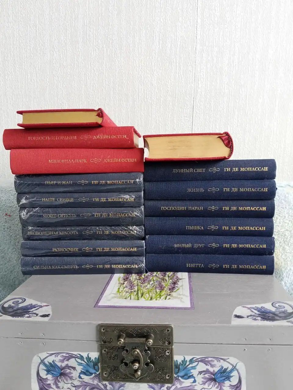 Ограниченная подарочная серия книг с золотым тиснением - Барахолка в Барнаул