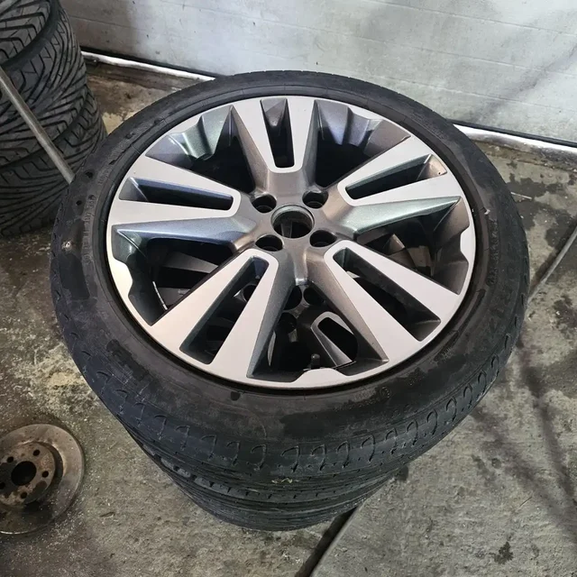 Комплект дисков Пирелли 17 4/100 для Лада Веста Кросс - Колесные диски и шины в Барнаул