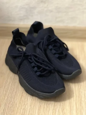 Продам кроссовки 37 размер - Повседневная одежда в Барнаул