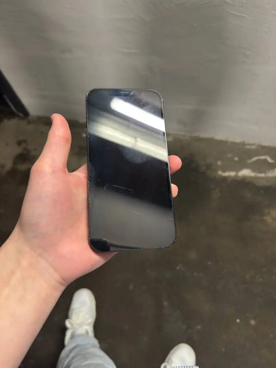 Продам iPhone 12 Pro Max с дефектом экрана - Смартфоны и телефоны (Электроника) в Барнаул