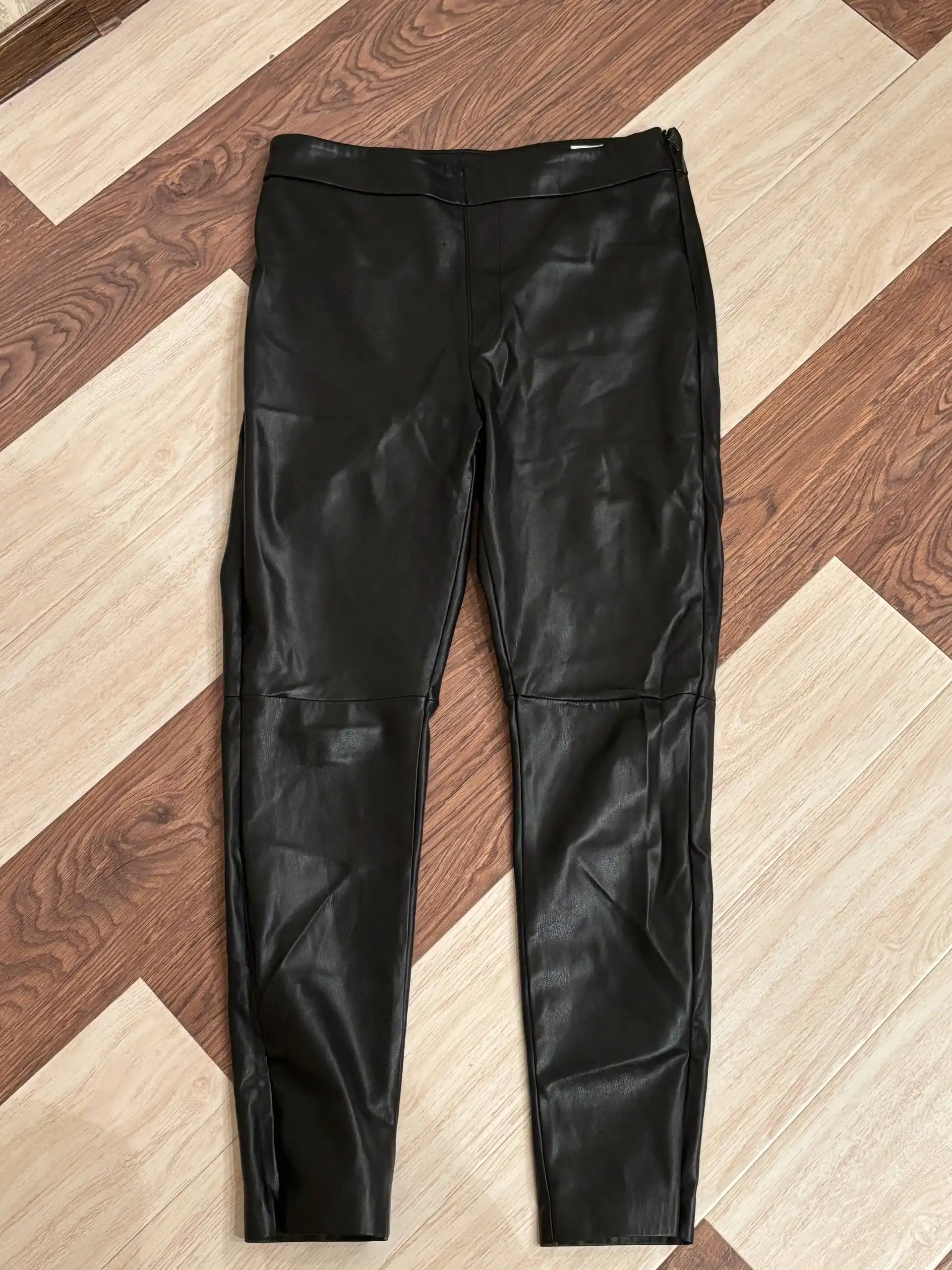 Продам кожаные штаны размер L и XL - Штаны/Брюки (Одежда) в Барнаул