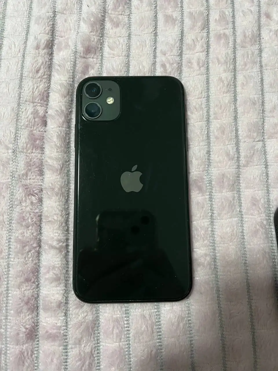 iPhone 11 128GB с неработающим верхним динамиком - Смартфоны (Электроника) в Барнаул