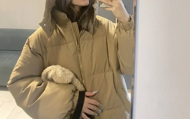 Теплая качественная куртка размер 46 - Повседневная одежда в Барнаул