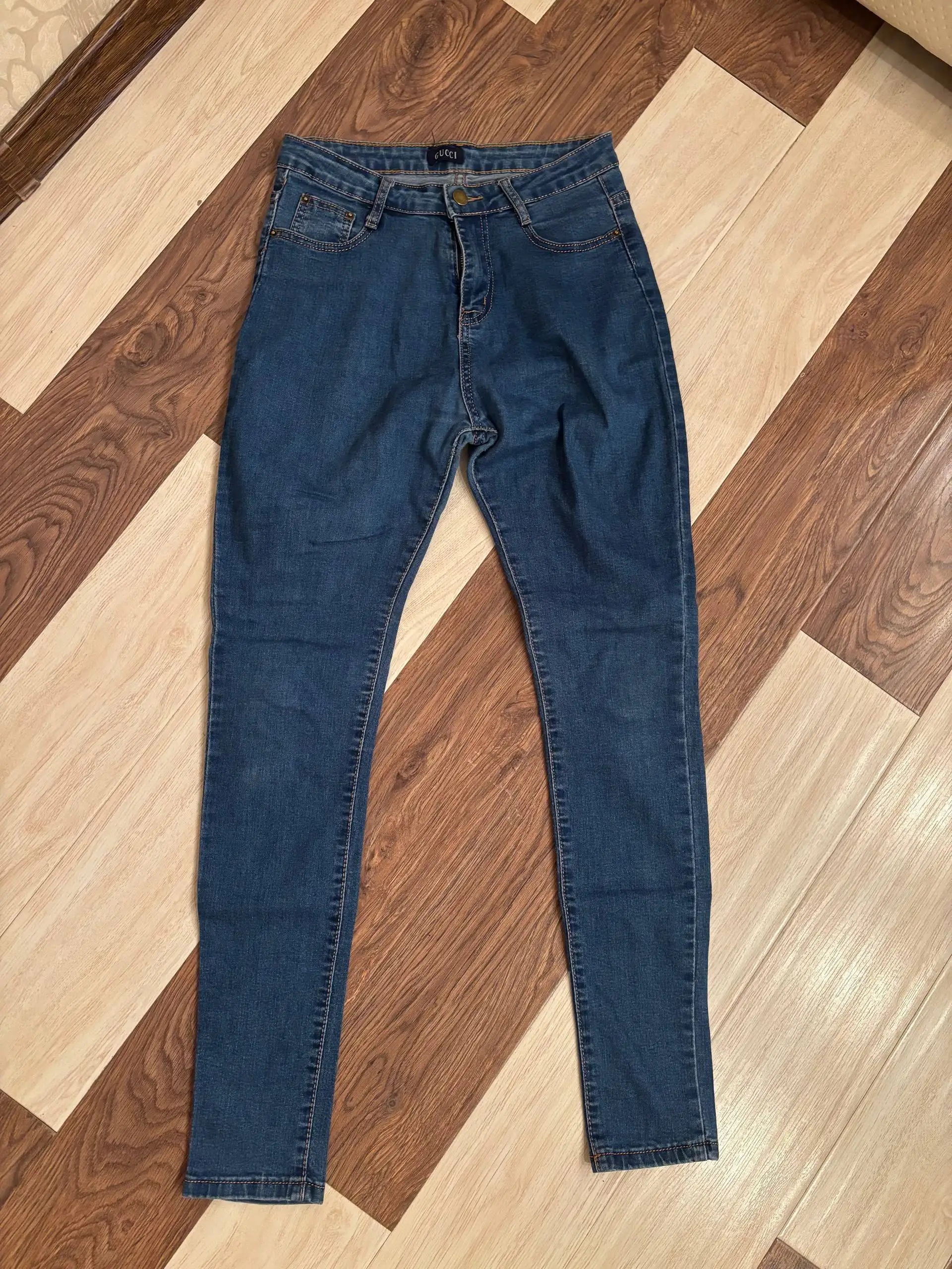 Продажа женских джинсов - Джинсы (Одежда) в Барнаул