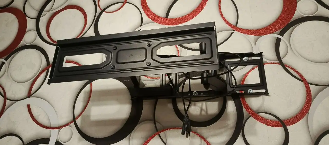 Продам новый поворотный кронштейн - Барахолка в Барнаул