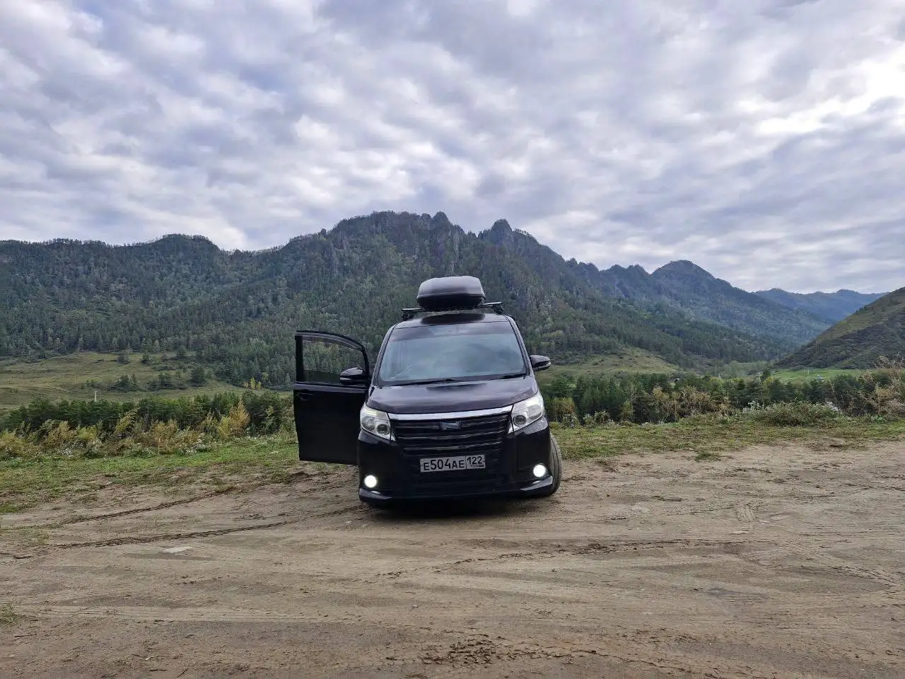 Услуги трансфера на Toyota Noah (6 мест) в Барнауле - Трансфер (Услуги) в Барнаул