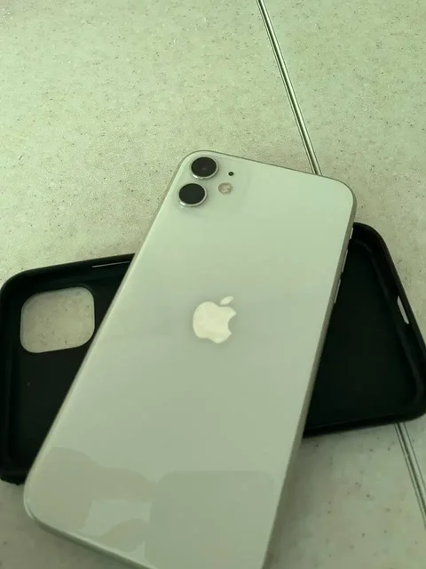 Продам Айфон 11 64 гб - Электроника в Барнаул