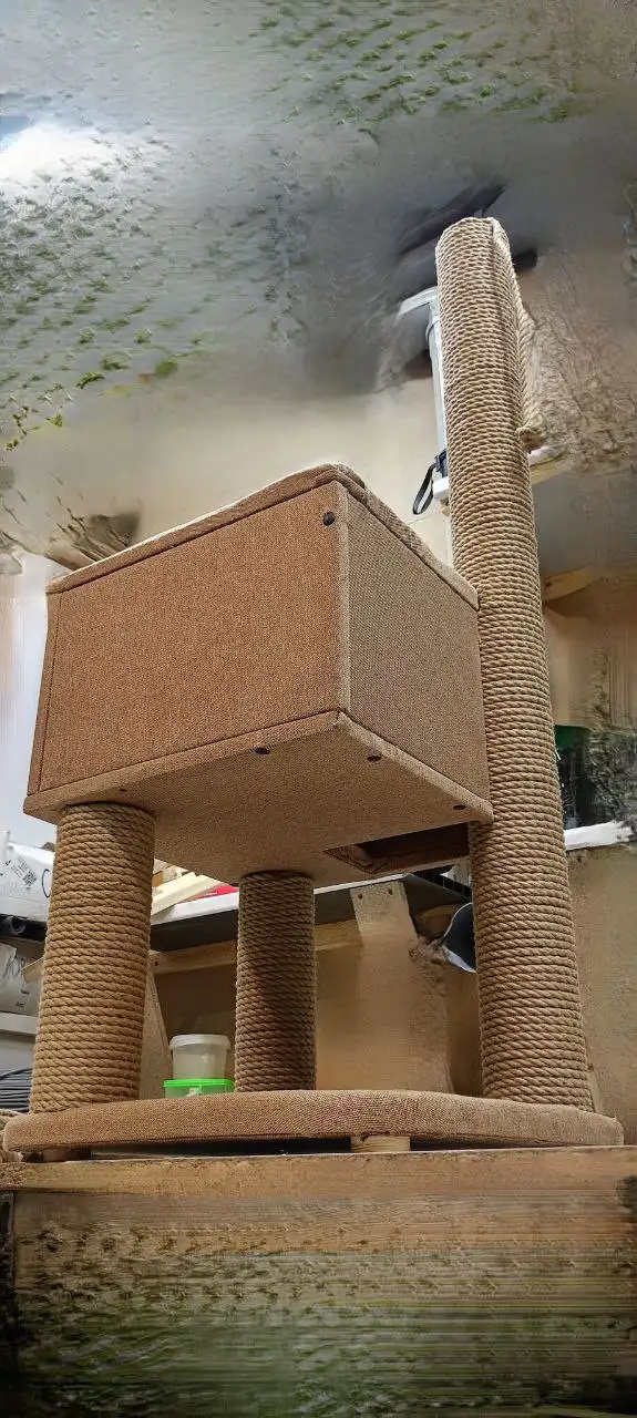 Домик для кошки с когтеточкой из джута - Товары для животных (Товары для детей) в Барнаул