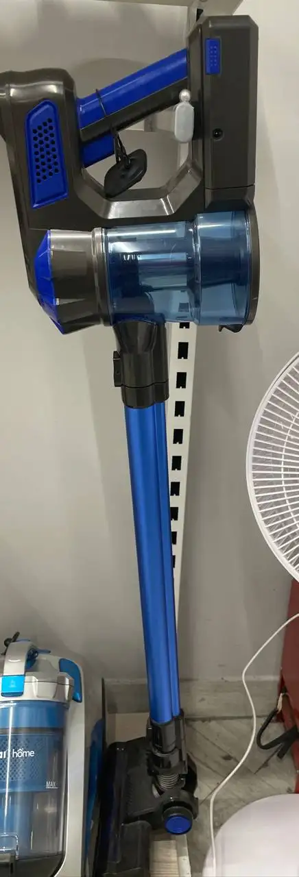 Продам вертикальный пылесос новый - Бытовая техника (Для дома и дачи) в Барнаул