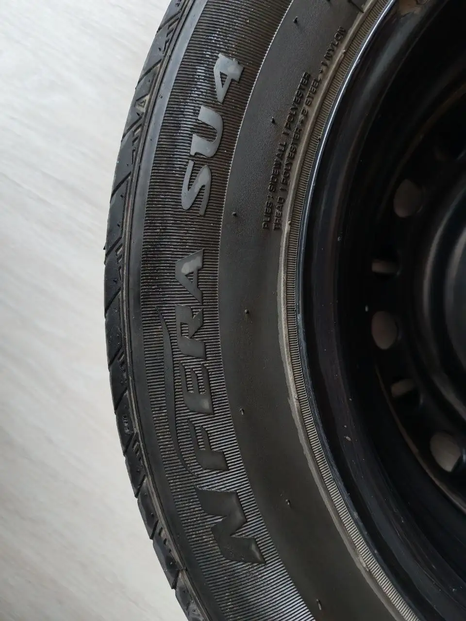 Штампованные диски с летней резиной Nexen N'fera SU4 R15 - Шины и диски (Запчасти) в Барнаул