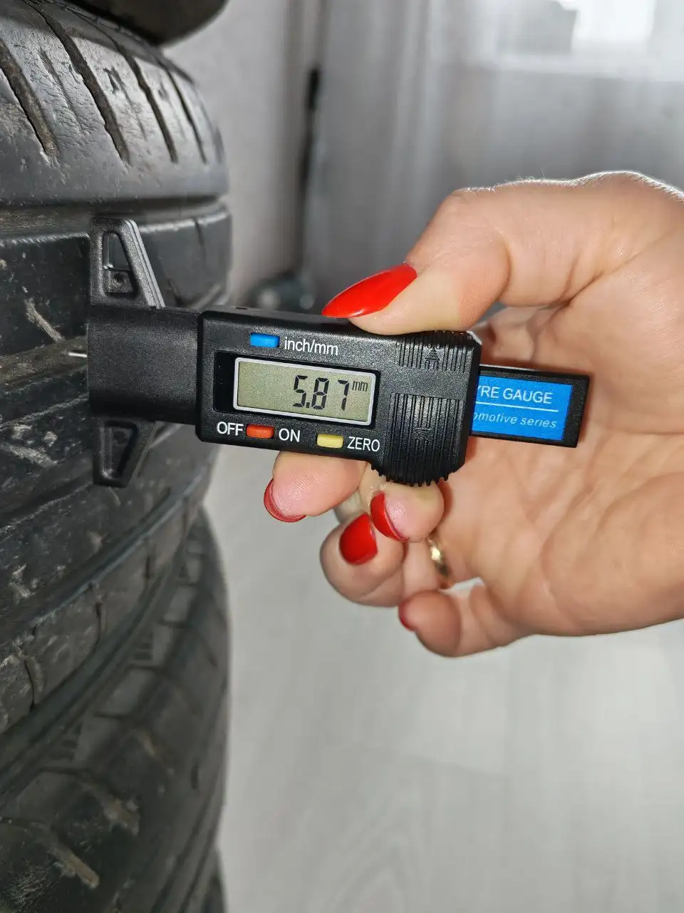 Штампованные диски с летней резиной Nexen N'fera SU4 R15 - Шины и диски (Запчасти) в Барнаул