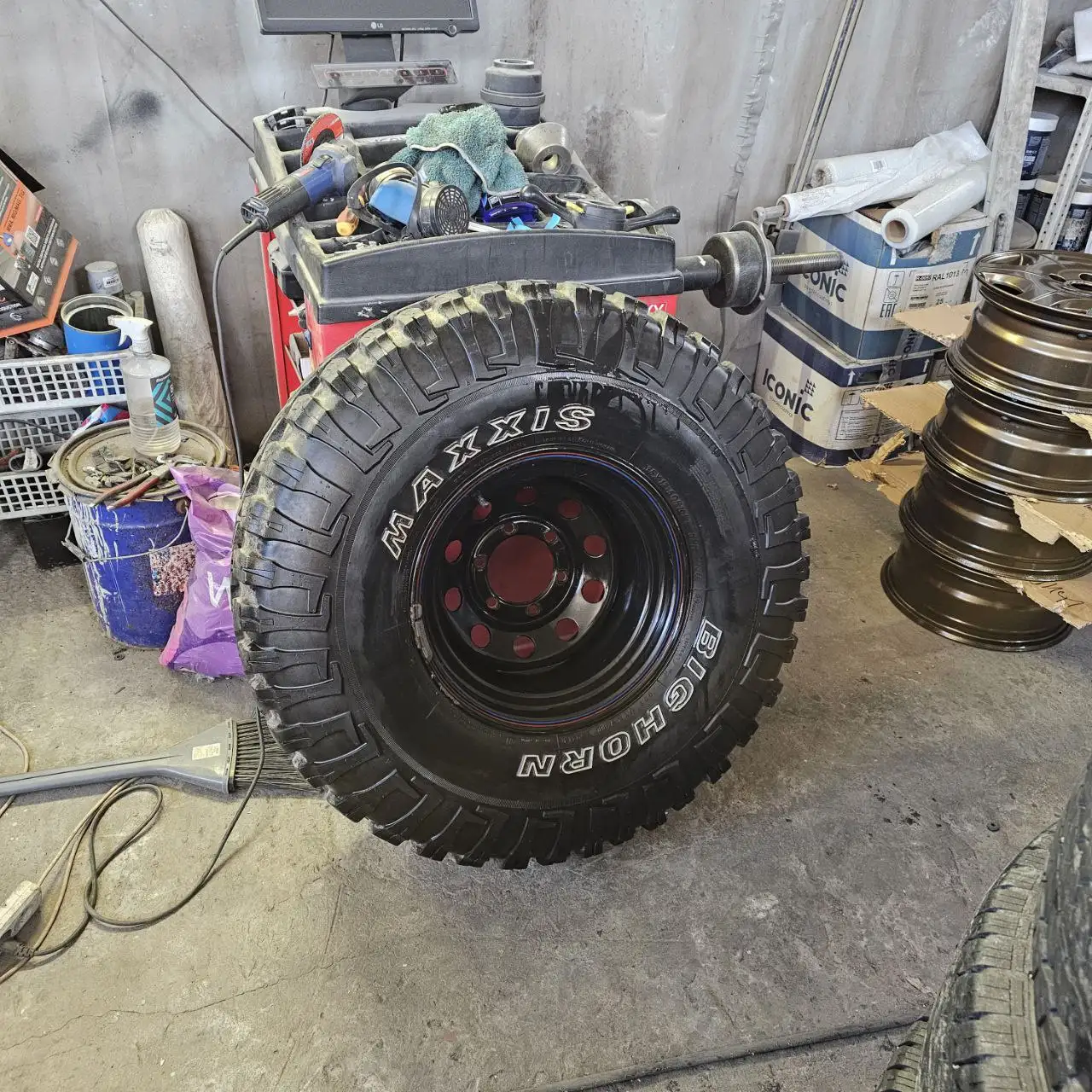 Продам запаску - Шины и диски (Запчасти) в Барнаул