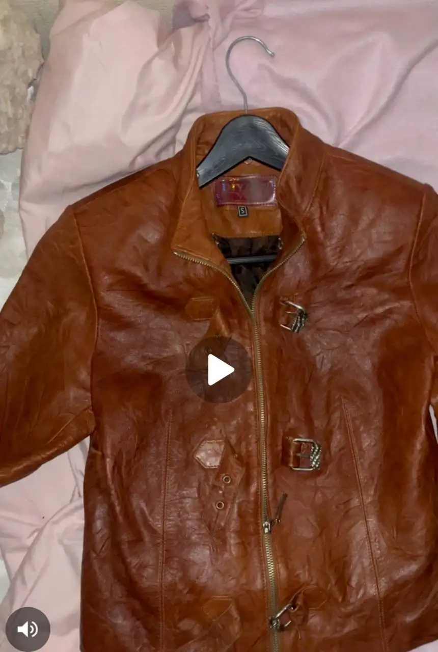 Продам винтажную кожаную вещь - Одежда (Барахолка) в Барнаул