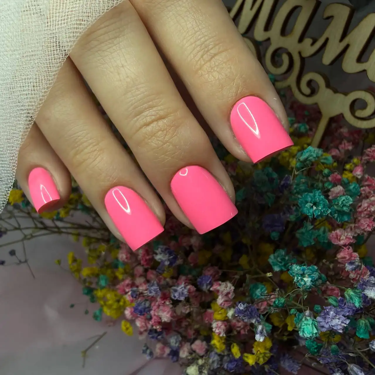 Услуги маникюра, педикюра и наращивания ногтей в Барнауле - Красота и здоровье (Услуги) в Барнаул