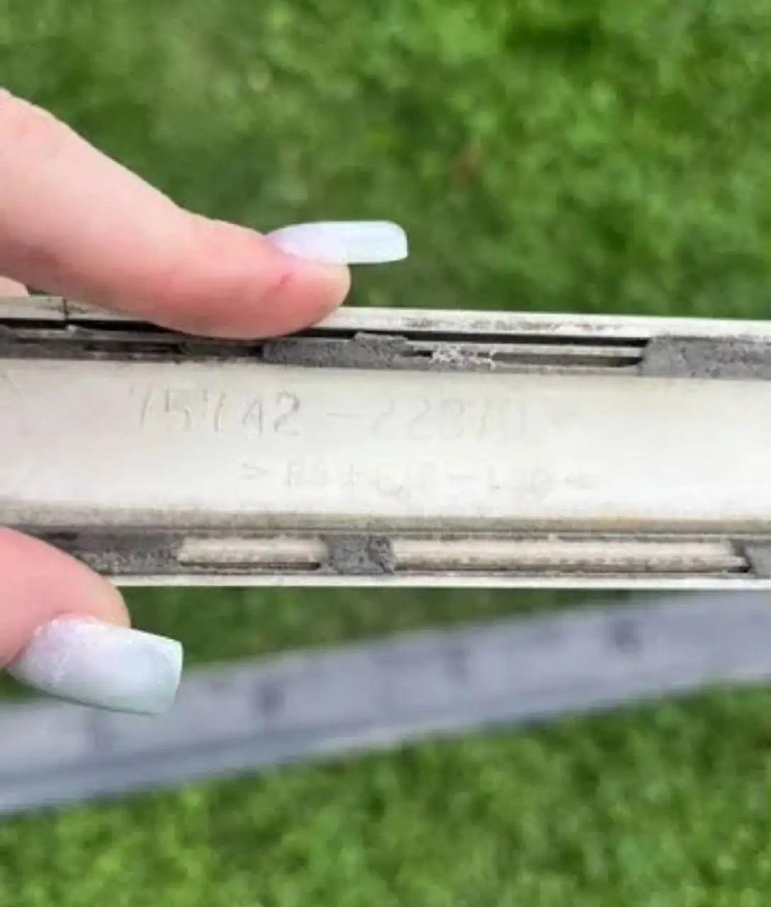 Молдинг двери Toyota Mark II передний правый - Кузовные запчасти (Запчасти) в Барнаул