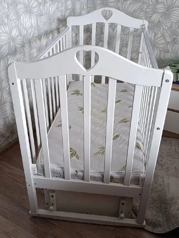 Продам детскую кроватку с матрасом - Кроватки (Товары для детей) в Барнаул