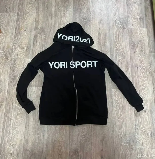 Продажа двух зипок Yori Sport размера М - Варежки в Барнаул