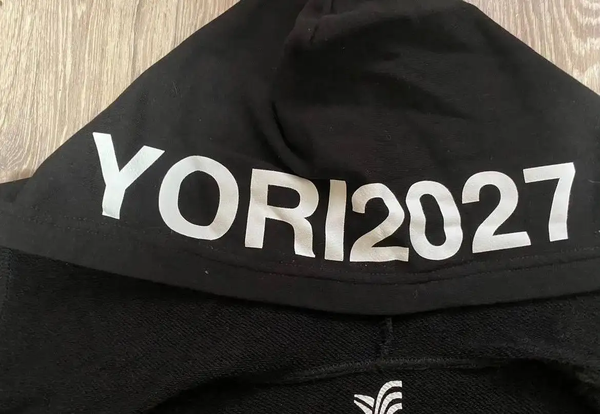 Продажа двух зипок Yori Sport размера М - Спортивная одежда (Одежда) в Барнаул