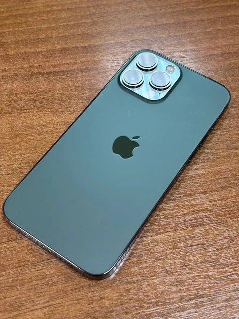 Айфон 13 Pro max в отличном состоянии - Роботы-пылесосы в Барнаул