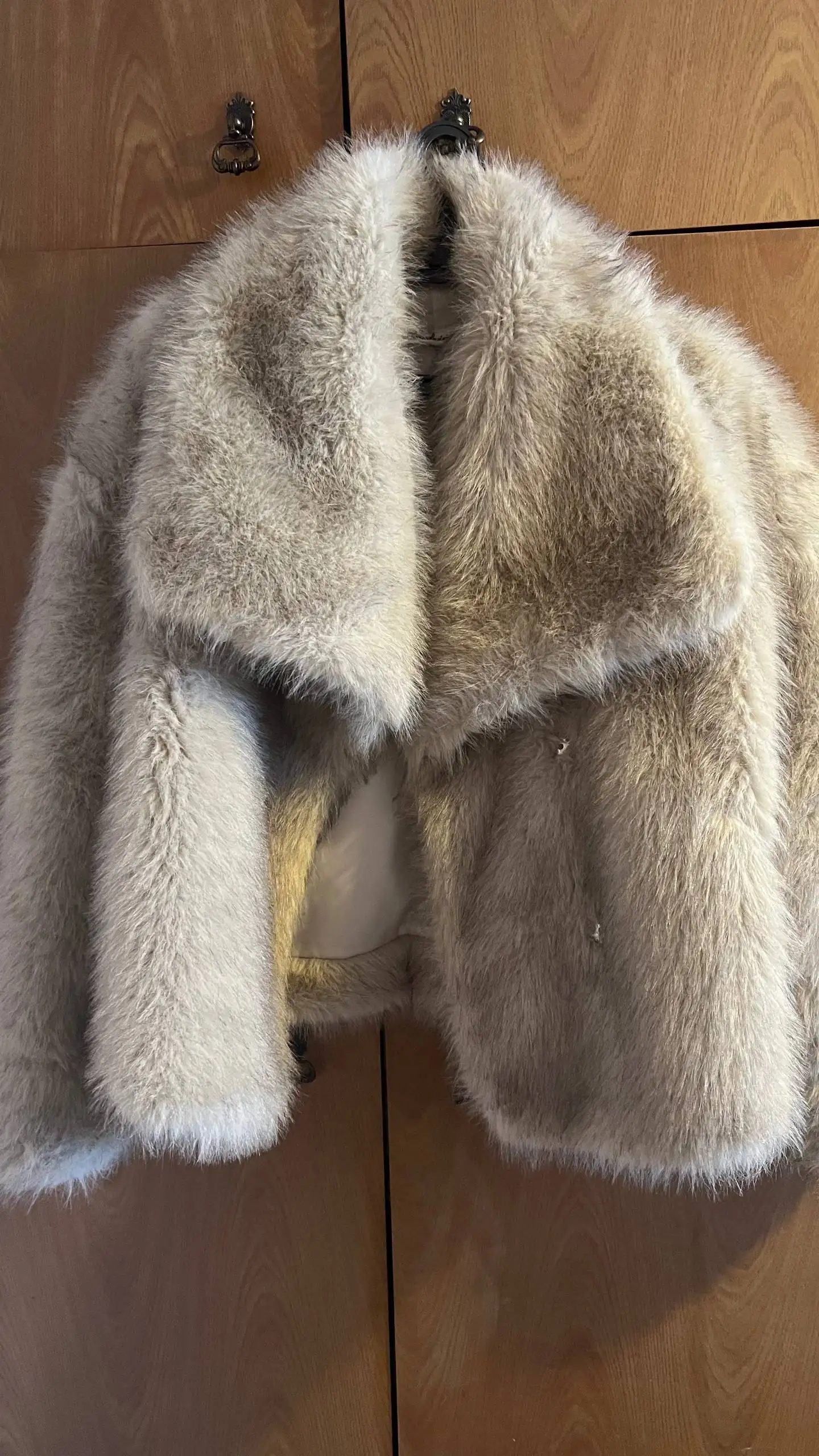 Шуба искусственный мех размер М - Верхняя одежда (Одежда) в Барнаул