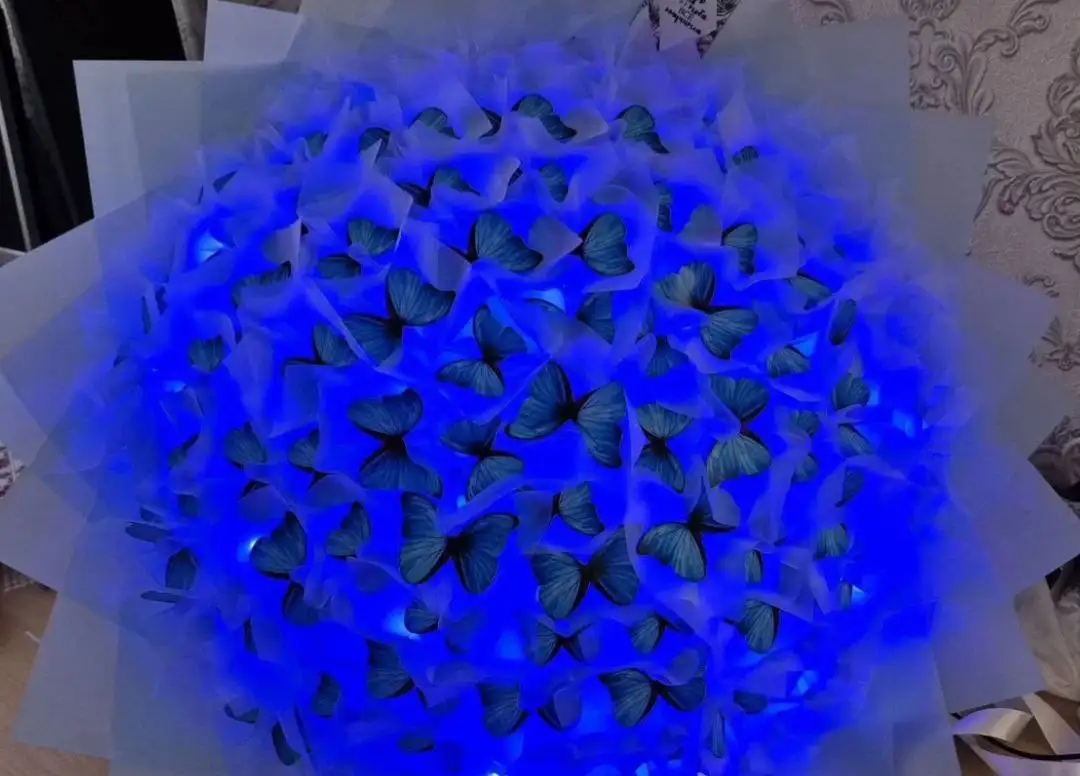 Букеты из атласных лент и светящиеся бабочки - Рукоделие (Барахолка) в Барнаул