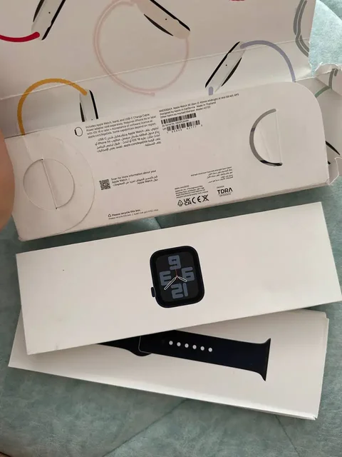 Новые часы 40мм черный ремешок midnight - Роботы-пылесосы в Барнаул